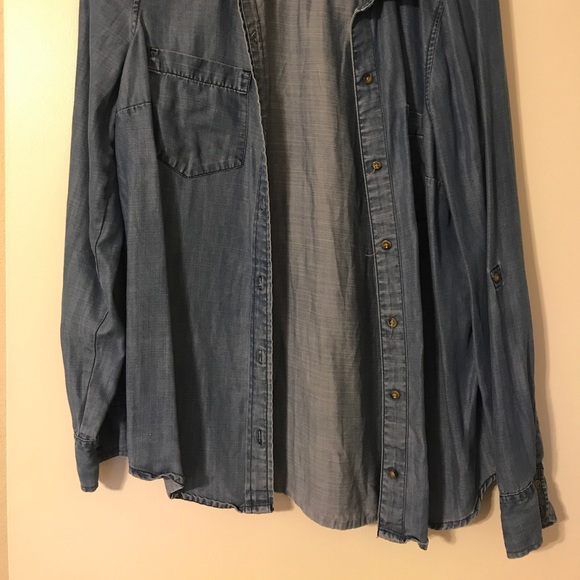Blue Jean Long Sleeve Shirt Gap Size Medium - Picture 2 of 4